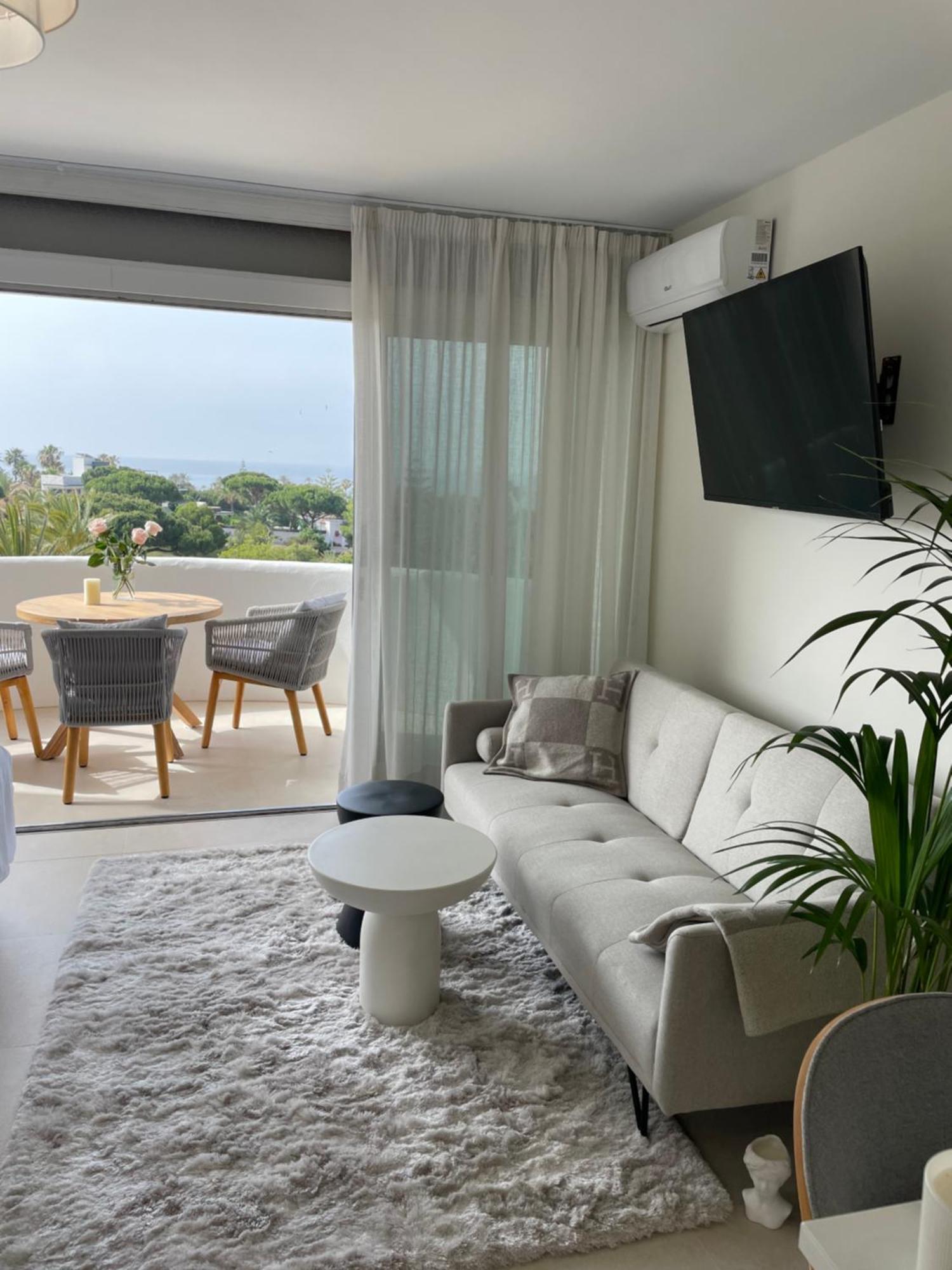 Coronado Apartment